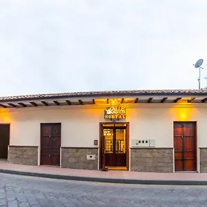 Calle Angosta ** Cuenca